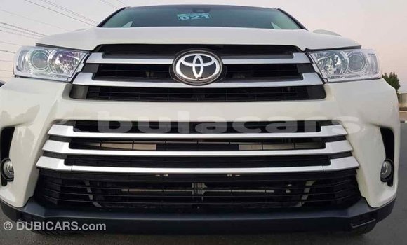 Buy Import Toyota Highlander White Car in Import - Dubai in Central Buy Import Toyota Highlander White Car in Import - Dubai in Central