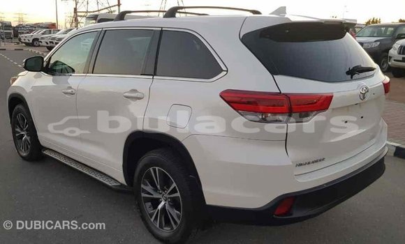 Buy Import Toyota Highlander White Car in Import - Dubai in Central Buy Import Toyota Highlander White Car in Import - Dubai in Central