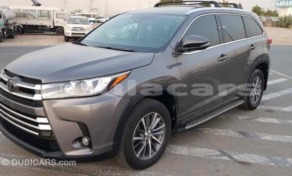 Buy Import Toyota Highlander Grey Car in Import - Dubai in Central Buy Import Toyota Highlander Grey Car in Import - Dubai in Central