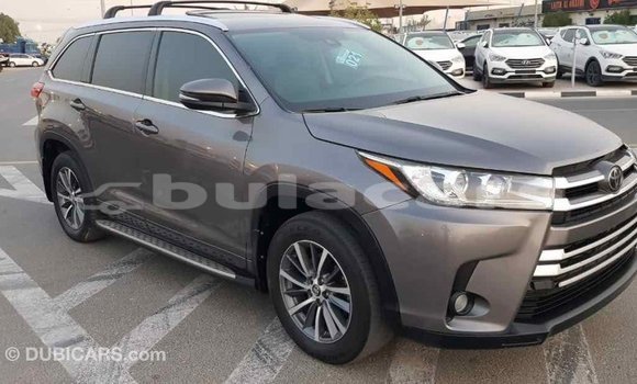 Buy Import Toyota Highlander Grey Car in Import - Dubai in Central Buy Import Toyota Highlander Grey Car in Import - Dubai in Central