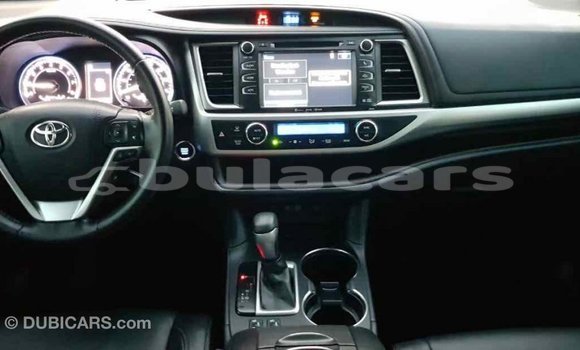 Buy Import Toyota Highlander Grey Car in Import - Dubai in Central Buy Import Toyota Highlander Grey Car in Import - Dubai in Central