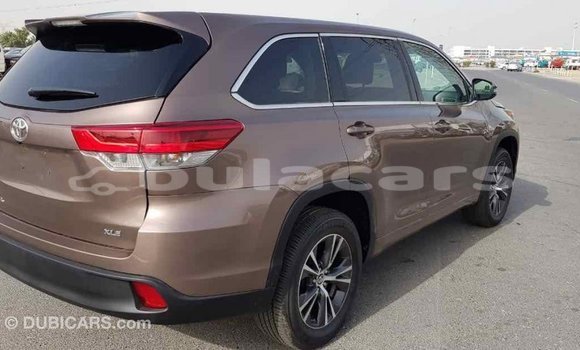 Buy Import Toyota Highlander Brown Car in Import - Dubai in Central Buy Import Toyota Highlander Brown Car in Import - Dubai in Central