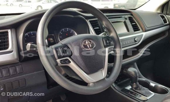 Buy Import Toyota Highlander Brown Car in Import - Dubai in Central Buy Import Toyota Highlander Brown Car in Import - Dubai in Central