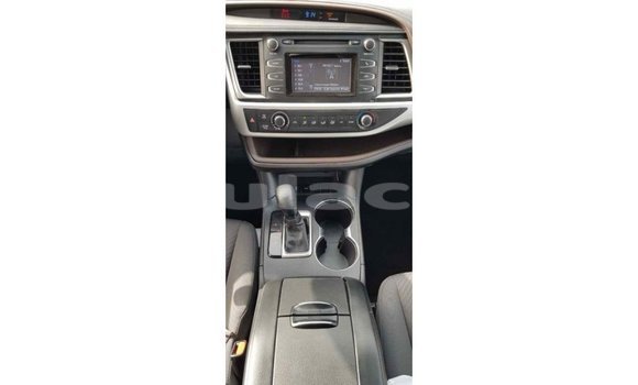 Buy Import Toyota Highlander Brown Car in Import - Dubai in Central Buy Import Toyota Highlander Brown Car in Import - Dubai in Central