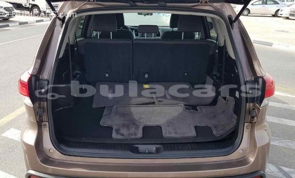 Buy Import Toyota Highlander Brown Car in Import - Dubai in Central Buy Import Toyota Highlander Brown Car in Import - Dubai in Central