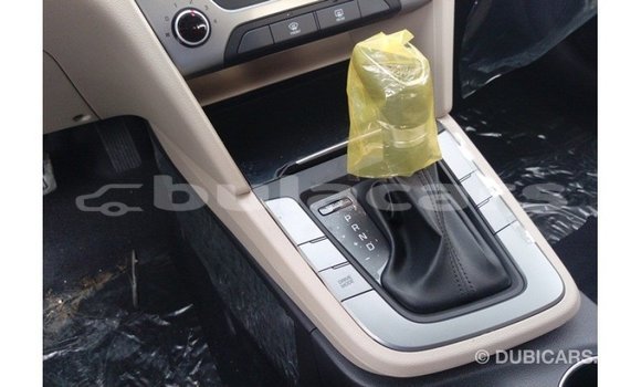 Buy Import Hyundai Elantra White Car in Import - Dubai in Central Buy Import Hyundai Elantra White Car in Import - Dubai in Central