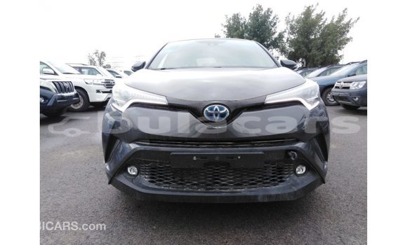 Buy Import Toyota C-HR Grey Car in Import - Dubai in Central Buy Import Toyota C-HR Grey Car in Import - Dubai in Central