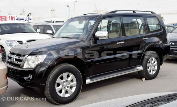 Acheter Import Voiture Mitsubishi Pajero Noir à Import - Dubai, Central Acheter Import Voiture Mitsubishi Pajero Noir à Import - Dubai, Central