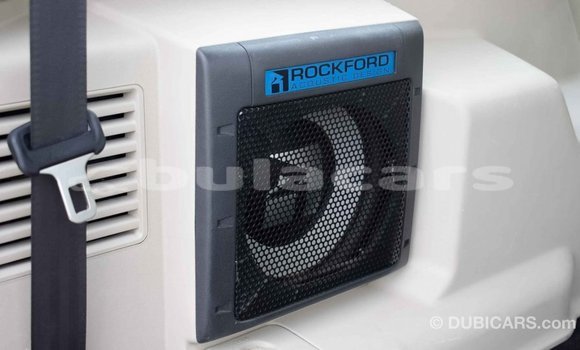 Acheter Import Voiture Mitsubishi Pajero Noir à Import - Dubai, Central Acheter Import Voiture Mitsubishi Pajero Noir à Import - Dubai, Central