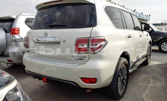 Buy Import Nissan Patrol White Car in Import - Dubai in Central Buy Import Nissan Patrol White Car in Import - Dubai in Central