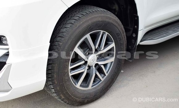 Buy Import Toyota Prado White Car in Import - Dubai in Central Buy Import Toyota Prado White Car in Import - Dubai in Central