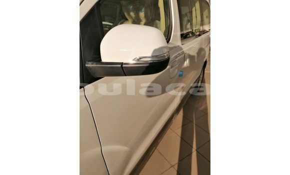 Buy Import Hyundai Accent White Car in Import - Dubai in Central Buy Import Hyundai Accent White Car in Import - Dubai in Central