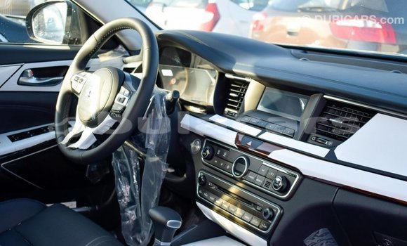 Acheter Import Voiture Kia Cadenza Gris à Import - Dubai, Central Acheter Import Voiture Kia Cadenza Gris à Import - Dubai, Central