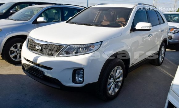 Acheter Import Voiture Kia Sorento Blanc à Import - Dubai, Central Acheter Import Voiture Kia Sorento Blanc à Import - Dubai, Central