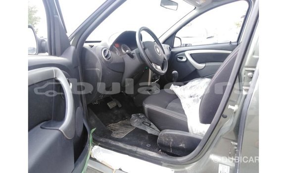 Buy Import Renault Duster Green Car in Import - Dubai in Central Buy Import Renault Duster Green Car in Import - Dubai in Central