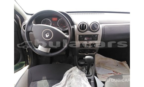 Acheter Import Voiture Renault Duster Vert à Import - Dubai, Central