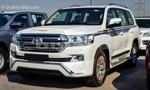 Buy Import Toyota Land Cruiser White Car in Import - Dubai in Central Buy Import Toyota Land Cruiser White Car in Import - Dubai in Central