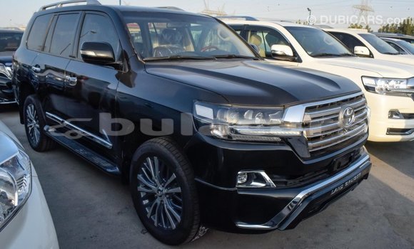 Buy Import Toyota Land Cruiser Black Car in Import - Dubai in Central Buy Import Toyota Land Cruiser Black Car in Import - Dubai in Central