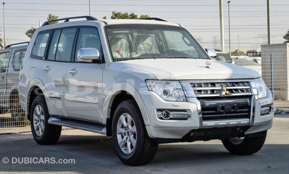 Buy Import Mitsubishi Pajero White Car in Import - Dubai in Central Buy Import Mitsubishi Pajero White Car in Import - Dubai in Central