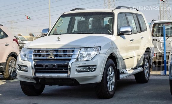 Buy Import Mitsubishi Pajero White Car in Import - Dubai in Central Buy Import Mitsubishi Pajero White Car in Import - Dubai in Central