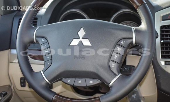 Buy Import Mitsubishi Pajero White Car in Import - Dubai in Central Buy Import Mitsubishi Pajero White Car in Import - Dubai in Central