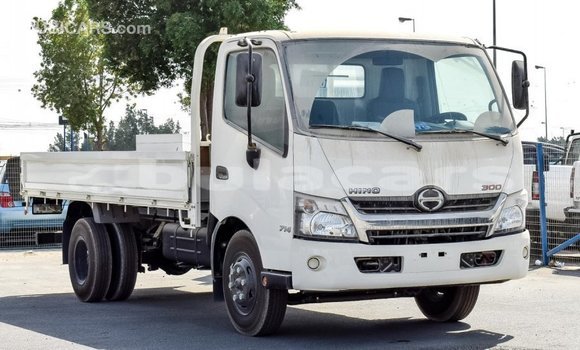 Buy Import Hino 300 Series White Truck in Import - Dubai in Central Buy Import Hino 300 Series White Truck in Import - Dubai in Central