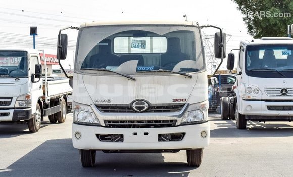 Buy Import Hino 300 Series White Truck in Import - Dubai in Central Buy Import Hino 300 Series White Truck in Import - Dubai in Central