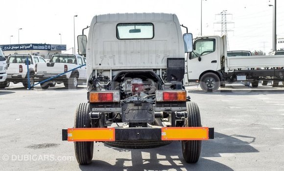 Buy Import Hino 300 Series White Truck in Import - Dubai in Central Buy Import Hino 300 Series White Truck in Import - Dubai in Central