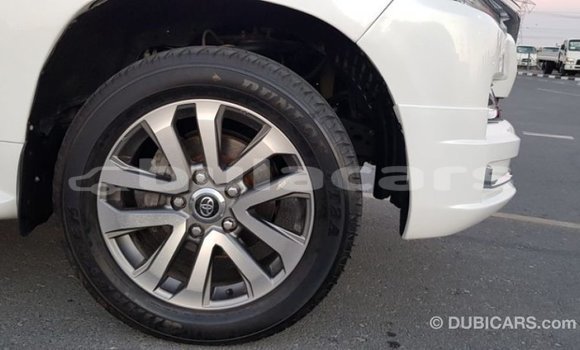 Buy Import Toyota Land Cruiser White Car in Import - Dubai in Central Buy Import Toyota Land Cruiser White Car in Import - Dubai in Central