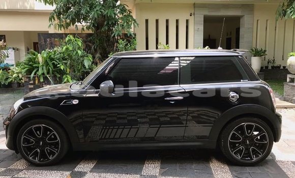 Acheter Neuf Voiture MINI Cooper Noir à Barotu, Western Acheter Neuf Voiture MINI Cooper Noir à Barotu, Western