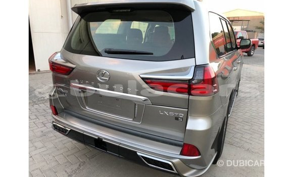 Acheter Import Voiture Lexus LX Gris à Import - Dubai, Central Acheter Import Voiture Lexus LX Gris à Import - Dubai, Central