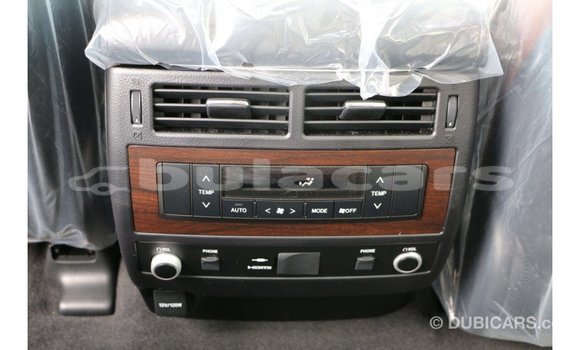 Acheter Import Voiture Toyota Land Cruiser Blanc à Import - Dubai, Central Acheter Import Voiture Toyota Land Cruiser Blanc à Import - Dubai, Central