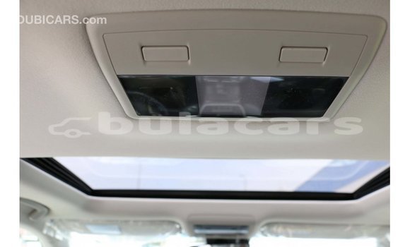 Acheter Import Voiture Toyota Land Cruiser Blanc à Import - Dubai, Central Acheter Import Voiture Toyota Land Cruiser Blanc à Import - Dubai, Central
