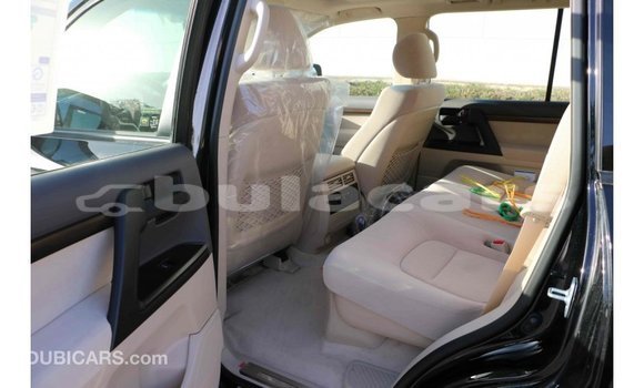 Buy Import Toyota Land Cruiser Black Car in Import - Dubai in Central Buy Import Toyota Land Cruiser Black Car in Import - Dubai in Central