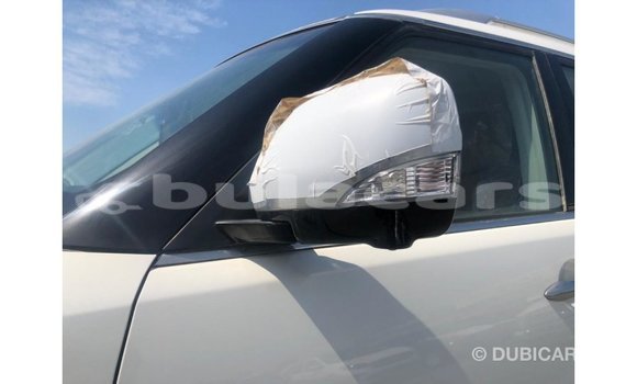 Buy Import Nissan Patrol White Car in Import - Dubai in Central Buy Import Nissan Patrol White Car in Import - Dubai in Central