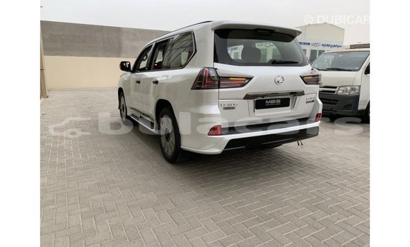Acheter Import Voiture Lexus LX Blanc à Import - Dubai, Central Acheter Import Voiture Lexus LX Blanc à Import - Dubai, Central