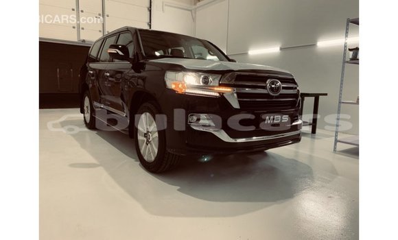 Buy Import Toyota Land Cruiser Black Car in Import - Dubai in Central Buy Import Toyota Land Cruiser Black Car in Import - Dubai in Central