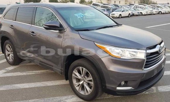 Buy Import Toyota Highlander Grey Car in Import - Dubai in Central Buy Import Toyota Highlander Grey Car in Import - Dubai in Central
