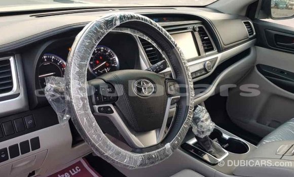 Buy Import Toyota Highlander Grey Car in Import - Dubai in Central Buy Import Toyota Highlander Grey Car in Import - Dubai in Central