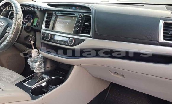 Buy Import Toyota Highlander Grey Car in Import - Dubai in Central Buy Import Toyota Highlander Grey Car in Import - Dubai in Central