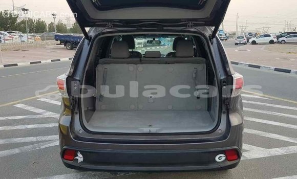 Buy Import Toyota Highlander Grey Car in Import - Dubai in Central Buy Import Toyota Highlander Grey Car in Import - Dubai in Central