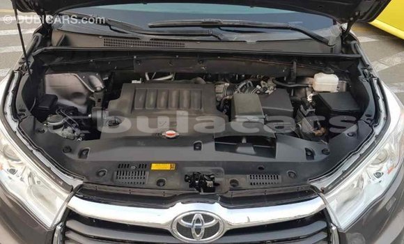 Buy Import Toyota Highlander Grey Car in Import - Dubai in Central Buy Import Toyota Highlander Grey Car in Import - Dubai in Central