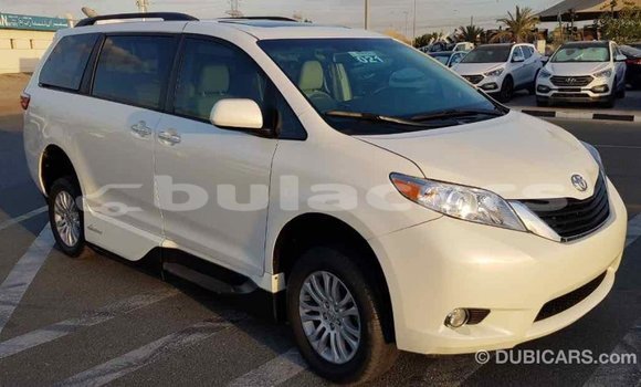 Buy Import Toyota Sienna White Car in Import - Dubai in Central Buy Import Toyota Sienna White Car in Import - Dubai in Central