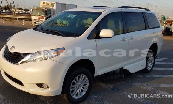 Buy Import Toyota Sienna White Car in Import - Dubai in Central Buy Import Toyota Sienna White Car in Import - Dubai in Central