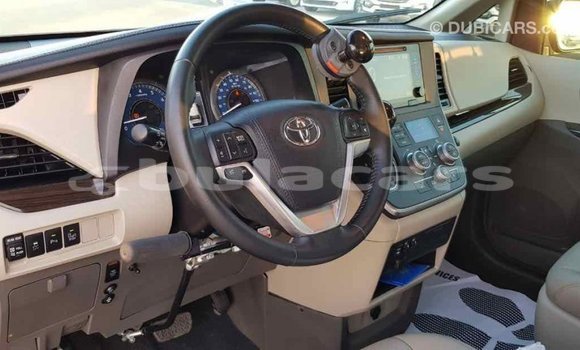 Buy Import Toyota Sienna White Car in Import - Dubai in Central Buy Import Toyota Sienna White Car in Import - Dubai in Central