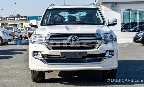 Buy Import Toyota Land Cruiser White Car in Import - Dubai in Central Buy Import Toyota Land Cruiser White Car in Import - Dubai in Central
