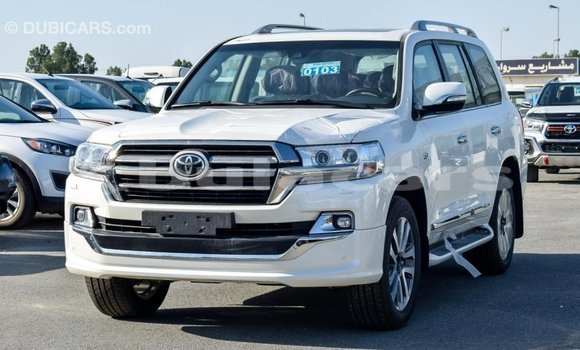 Buy Import Toyota Land Cruiser White Car in Import - Dubai in Central Buy Import Toyota Land Cruiser White Car in Import - Dubai in Central