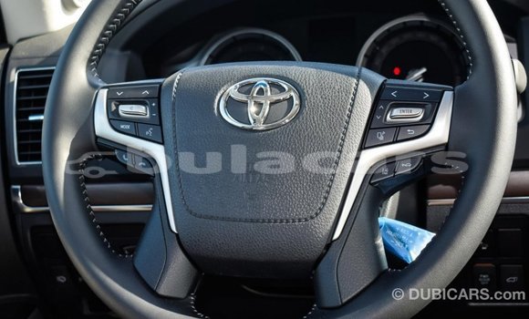 Buy Import Toyota Land Cruiser White Car in Import - Dubai in Central Buy Import Toyota Land Cruiser White Car in Import - Dubai in Central