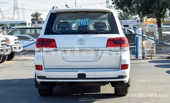 Buy Import Toyota Land Cruiser White Car in Import - Dubai in Central Buy Import Toyota Land Cruiser White Car in Import - Dubai in Central