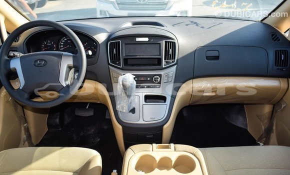 Buy Import Hyundai Accent White Car in Import - Dubai in Central Buy Import Hyundai Accent White Car in Import - Dubai in Central